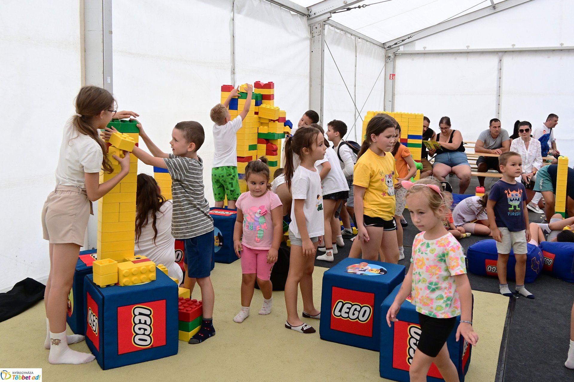 LEGO Játékváros 2025