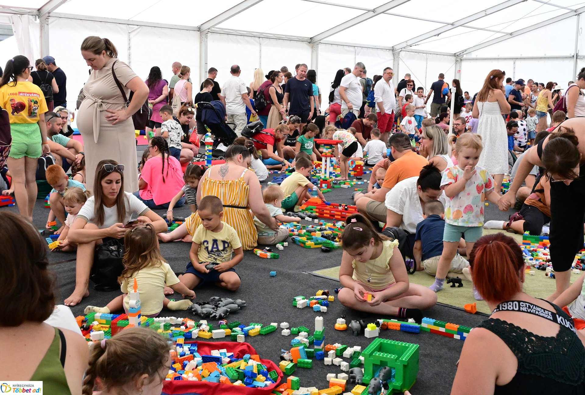 LEGO Játékváros 2025