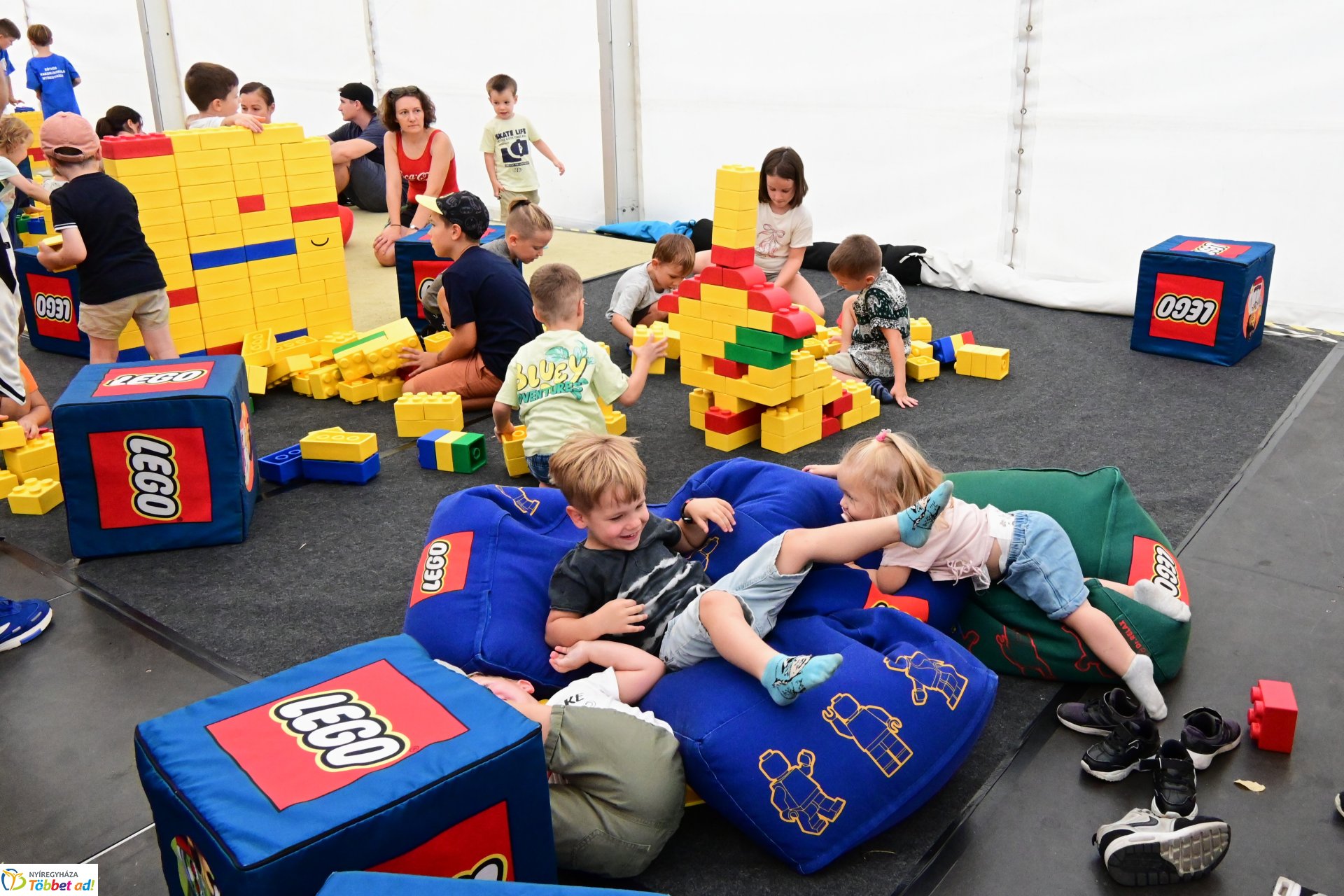 LEGO Játékváros 2025