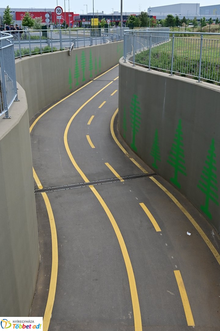 LEGO kerékpáros aluljáró és körforgalom átadó - 2025