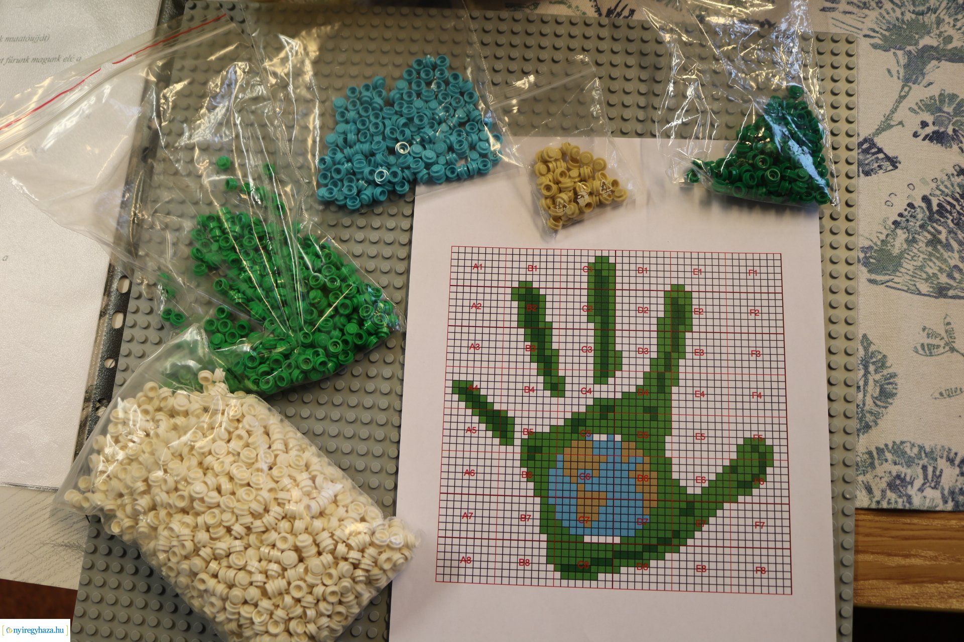 Lego mozaikokkal a Föld napján a Szent Imre Katolikus Általános Iskolában