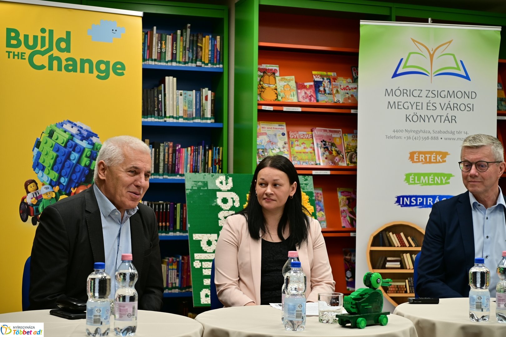 LEGO program a könyvtárban 2025 májusában