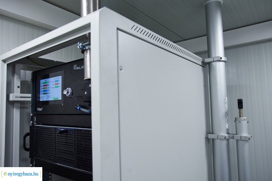 Légszennyezettség mérő átadó