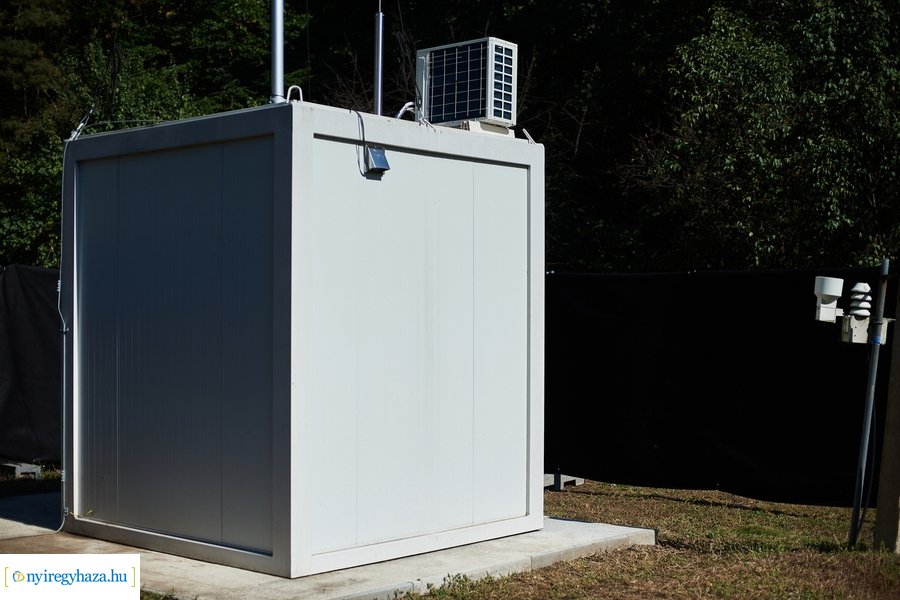 Légszennyezettség mérő átadó