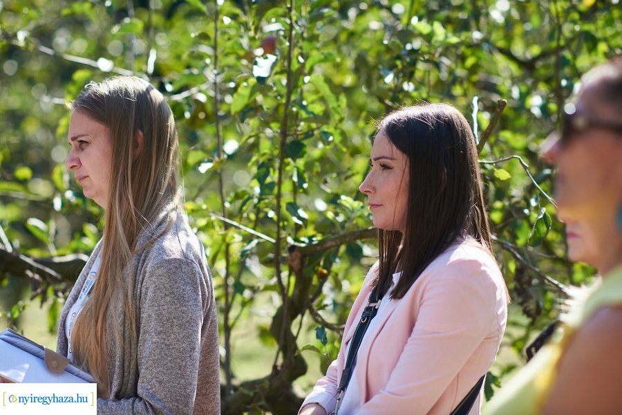 Légszennyezettség mérő átadó