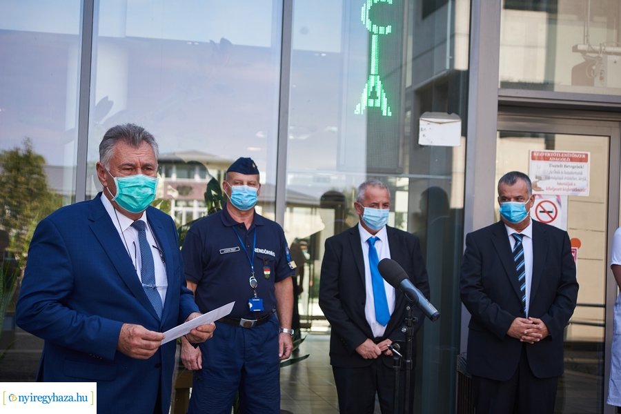 Lélegeztetőgépek- és altatógépek a Jósa András Kórházban