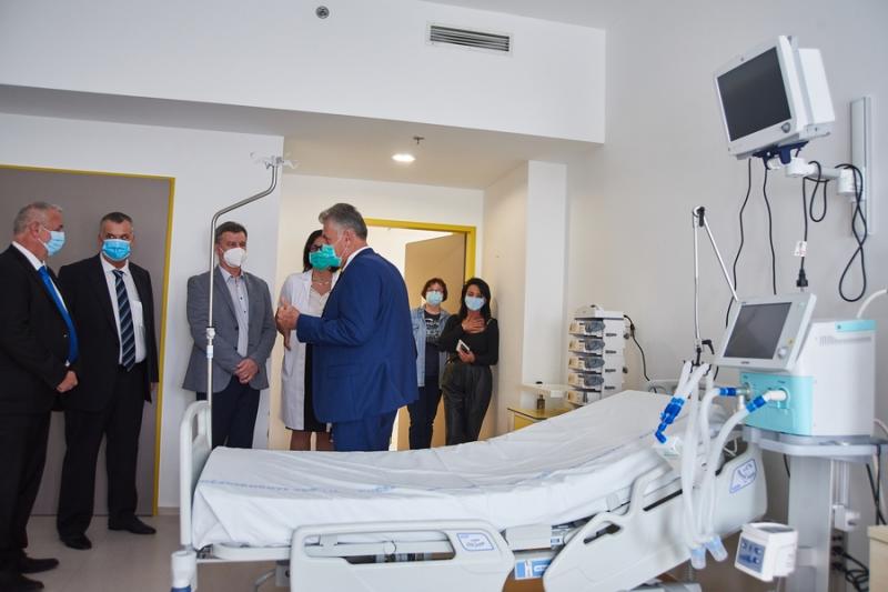 Lélegeztetőgépek- és altatógépek a Jósa András Kórházban