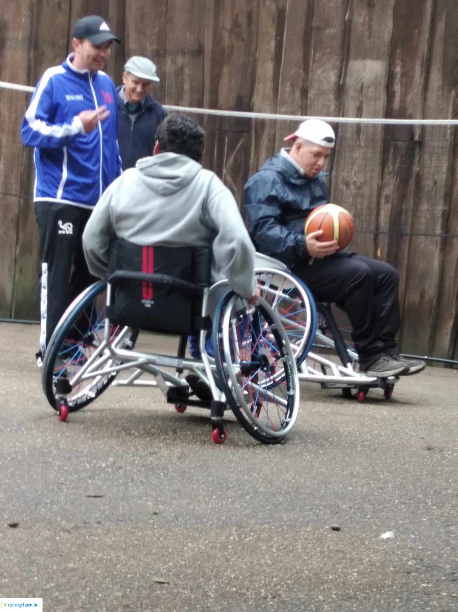 Lélekemelő program a Fiatal Fogyatékkal Élők Otthonáért Egyesület szervezésében