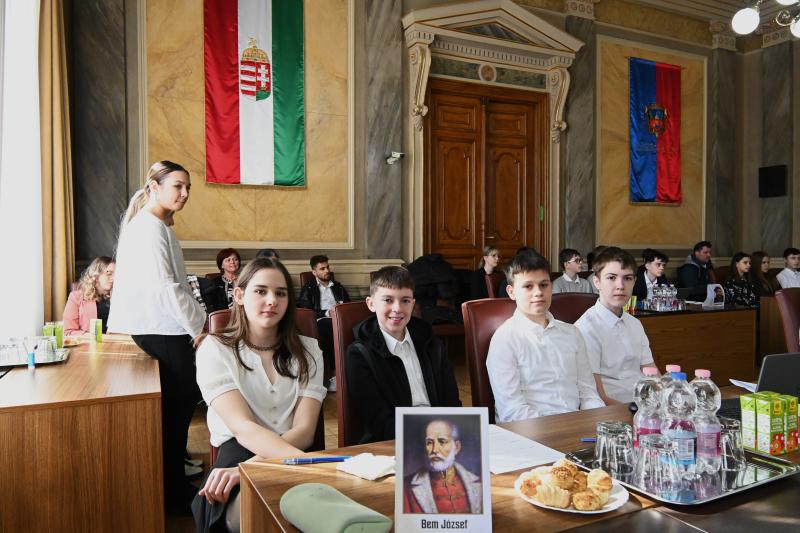 „Lengyel-magyar két jó barát” - diákok vetélkedője 