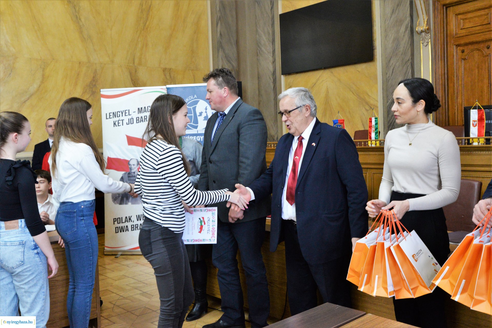 Lengyel-magyar két jó barát - eredményhirdetés az általános iskolások vetélkedőjén