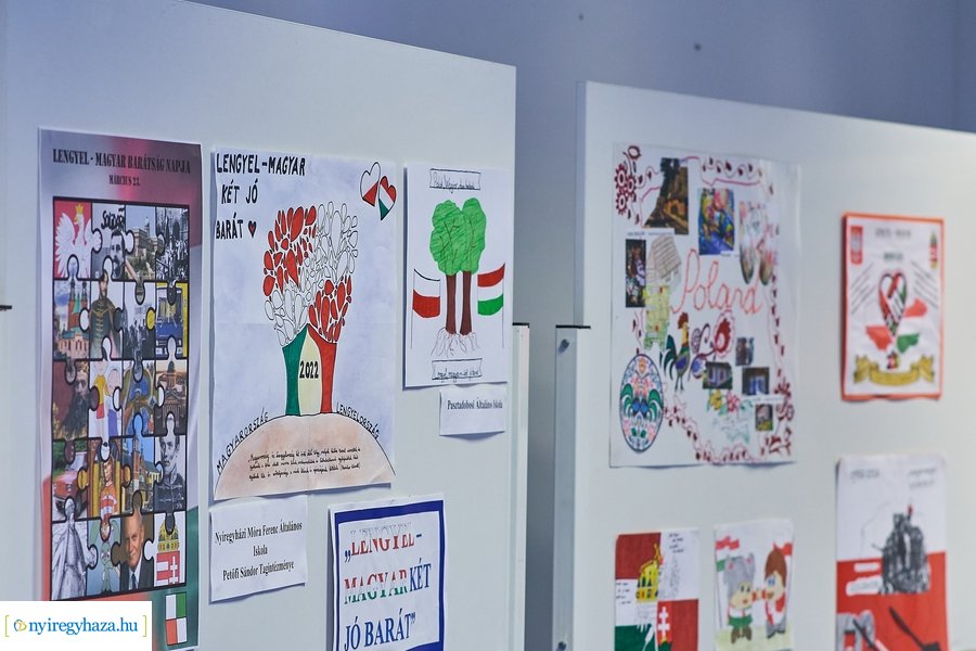 Lengyel-magyar két jó barát - iskolai vetélkedő