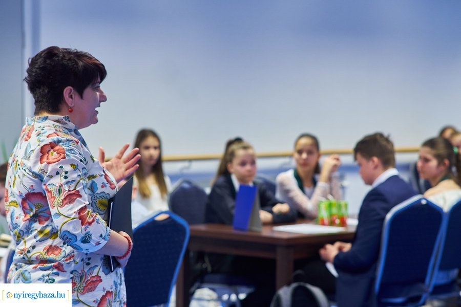 Lengyel-magyar két jó barát - iskolai vetélkedő