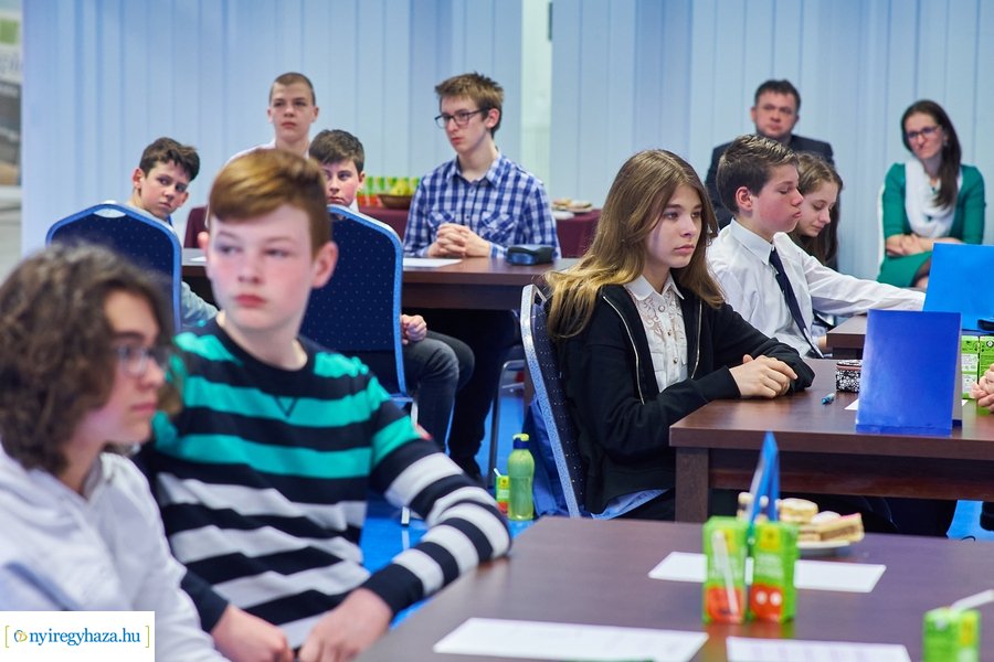 Lengyel-magyar két jó barát - iskolai vetélkedő