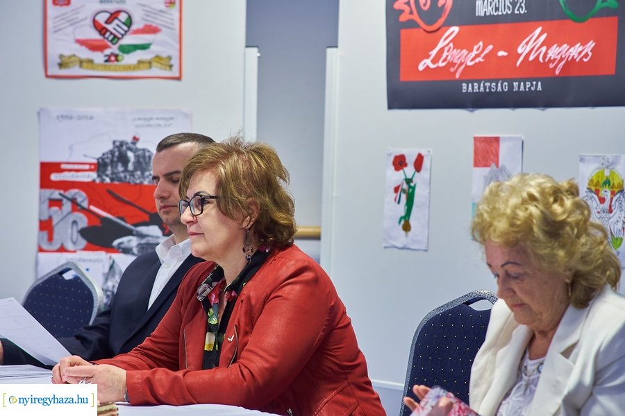 Lengyel-magyar két jó barát - iskolai vetélkedő