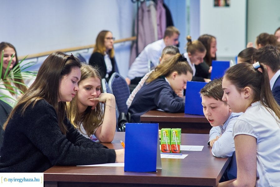 Lengyel-magyar két jó barát - iskolai vetélkedő