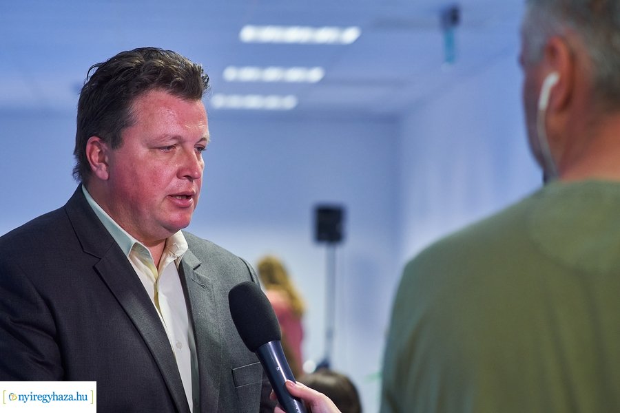 Lengyel-magyar két jó barát - iskolai vetélkedő