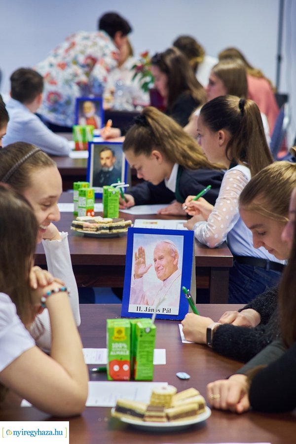 Lengyel-magyar két jó barát - iskolai vetélkedő