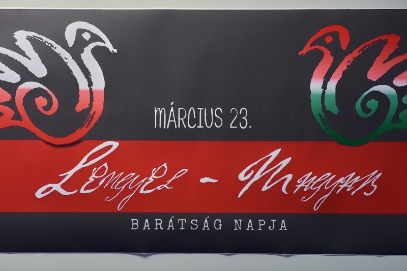 Lengyel-magyar két jó barát - iskolai vetélkedő