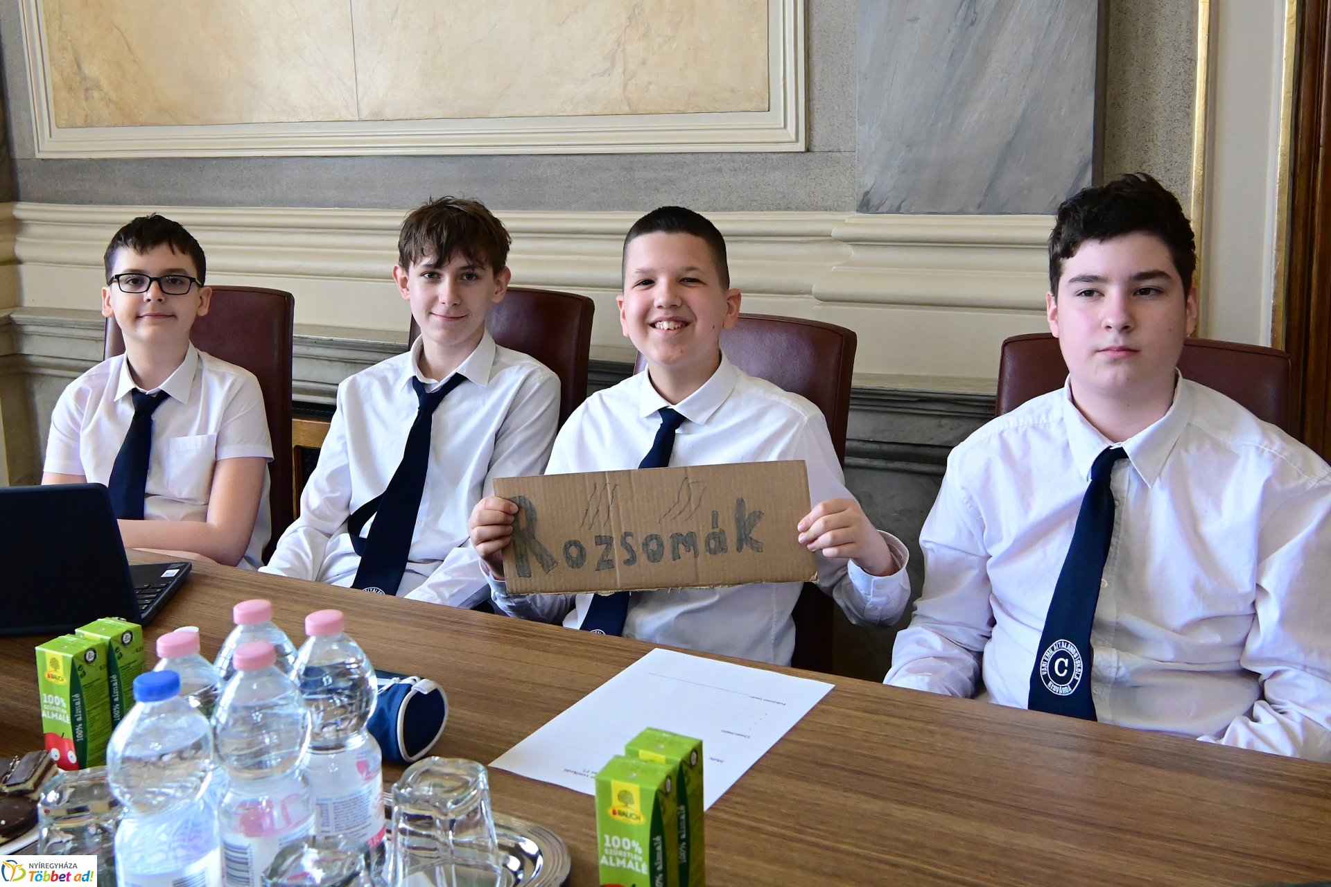 Lengyel-magyar két jó barát - vetélkedő a Városházán