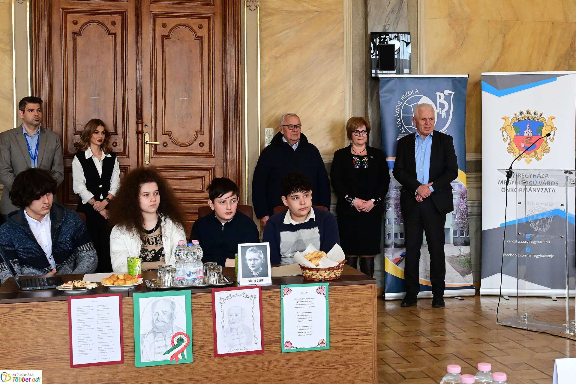 Lengyel-magyar két jó barát - vetélkedő a Városházán