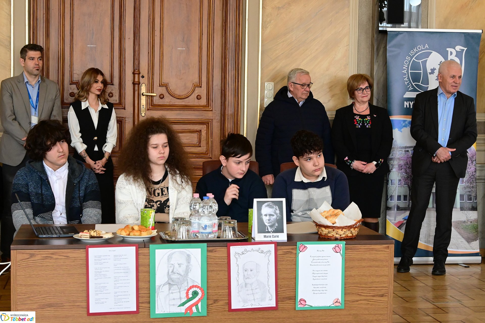 Lengyel-magyar két jó barát - vetélkedő a Városházán