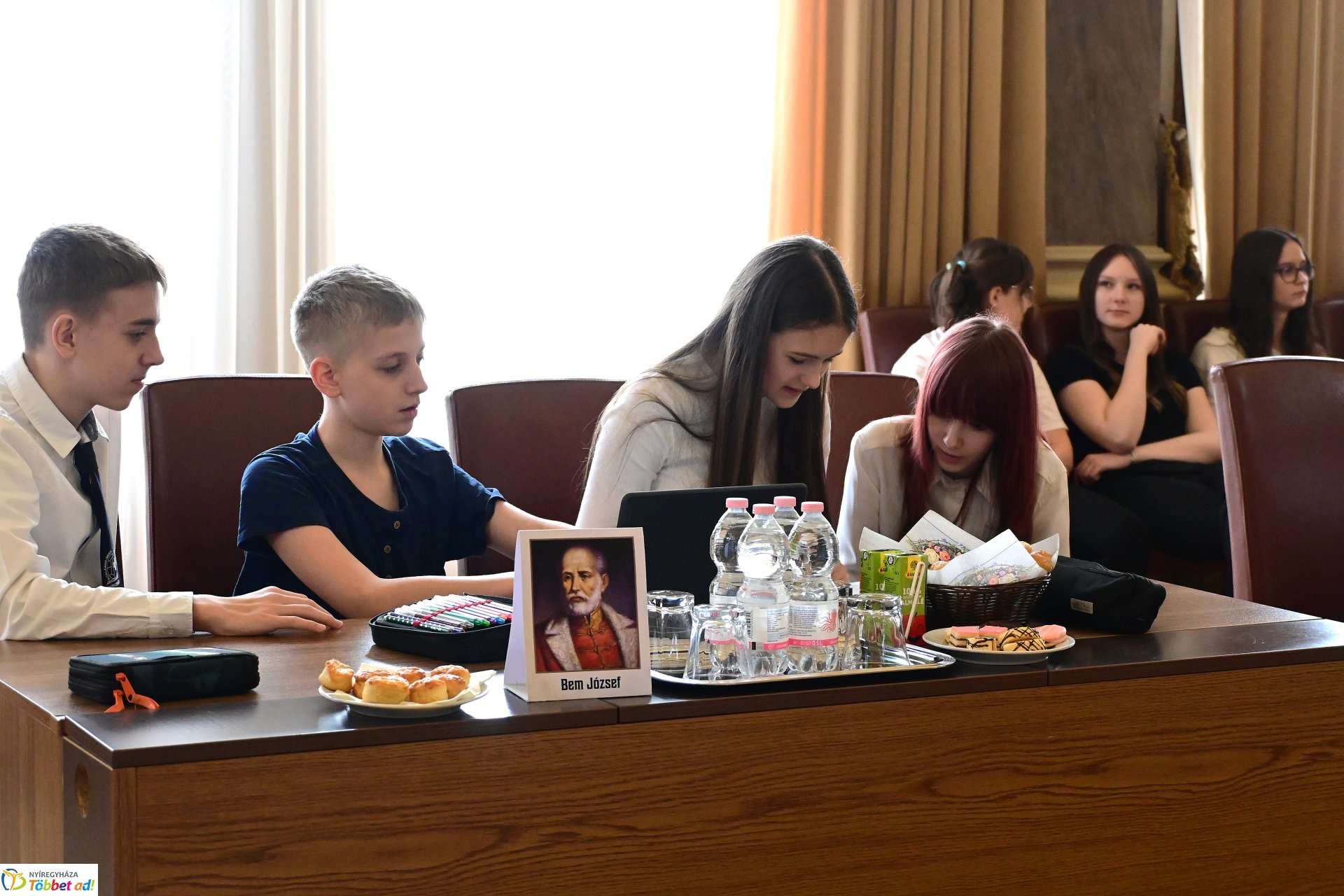 Lengyel-magyar két jó barát - vetélkedő a Városházán