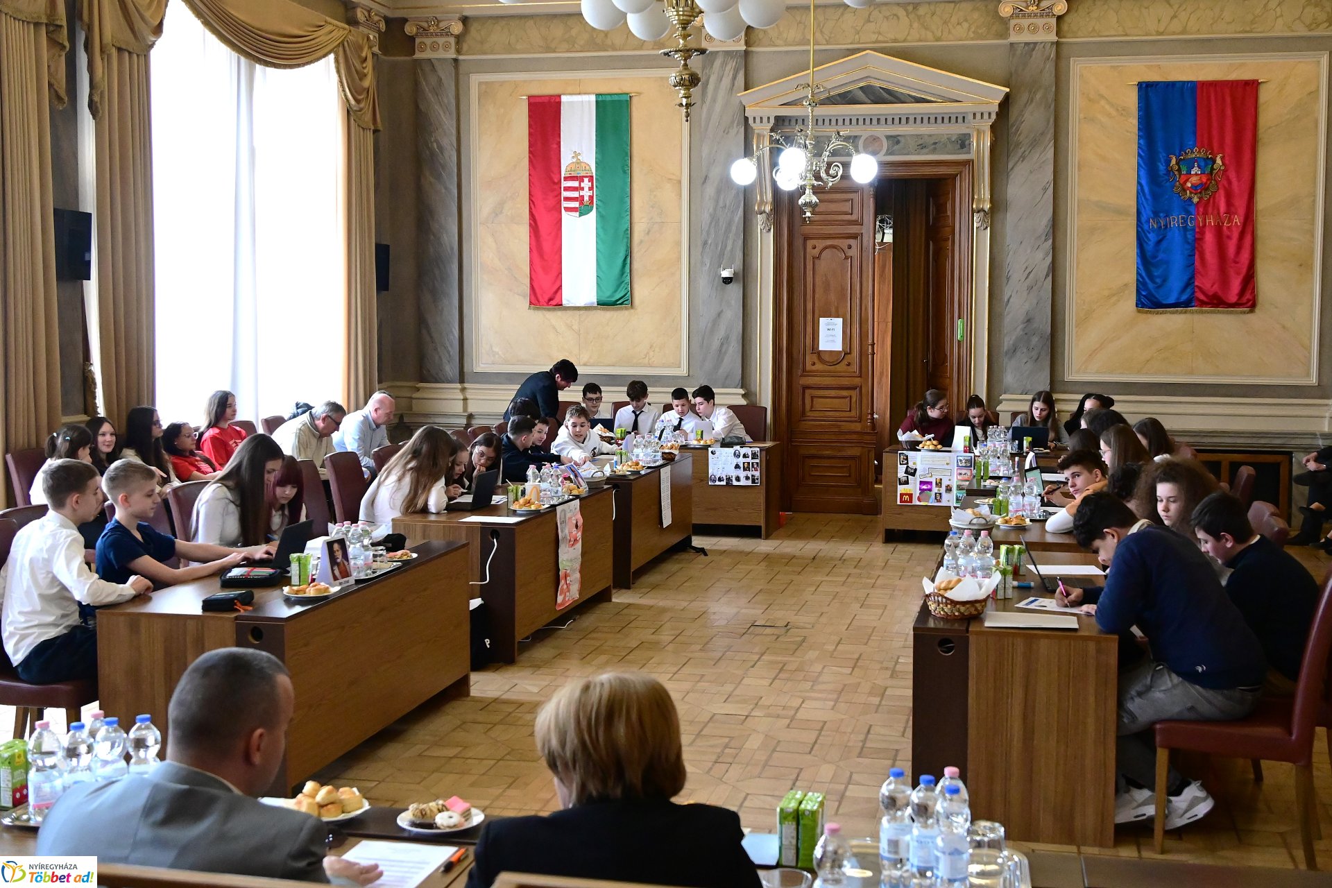 Lengyel-magyar két jó barát - vetélkedő a Városházán