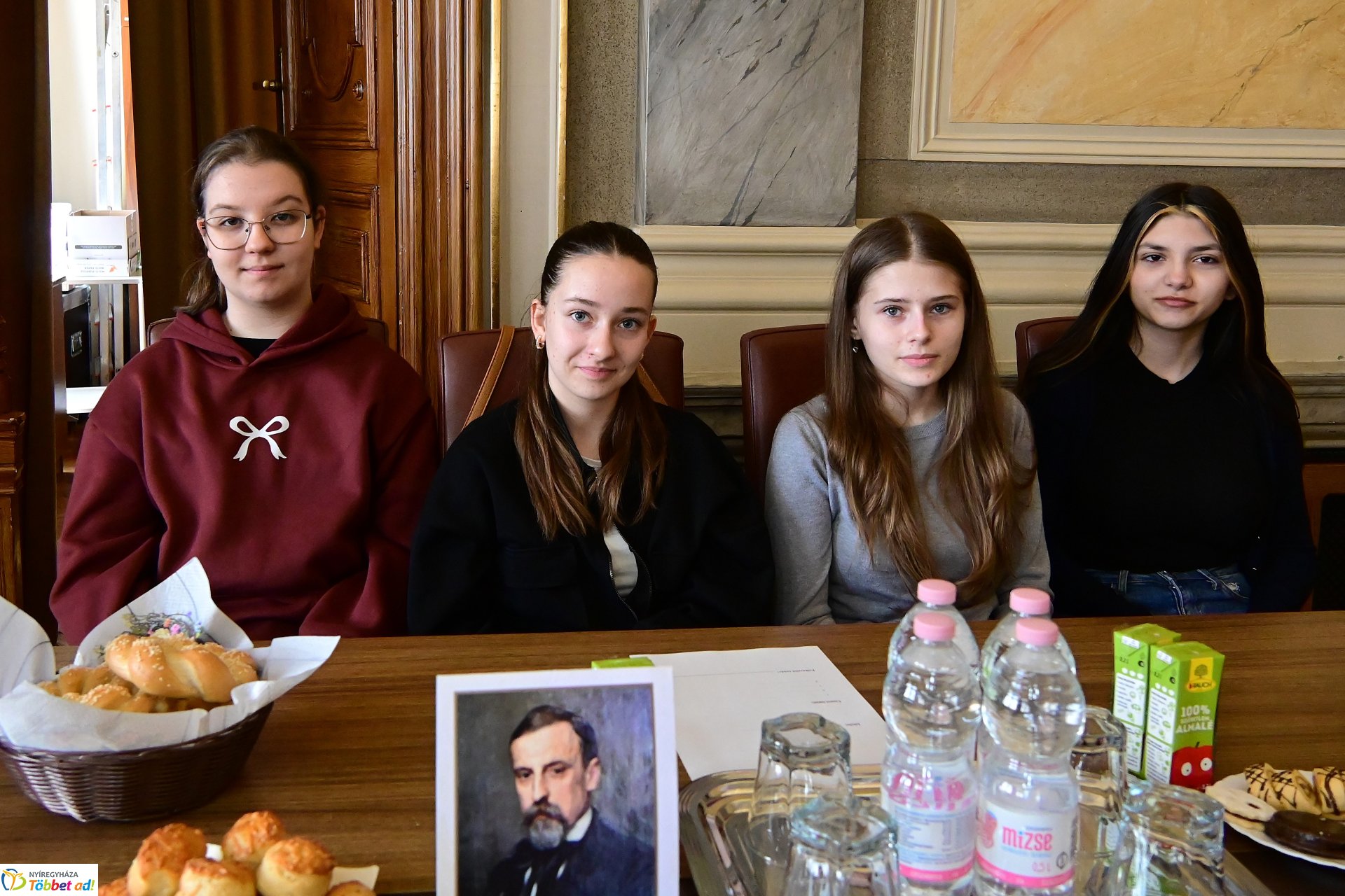 Lengyel-magyar két jó barát - vetélkedő a Városházán