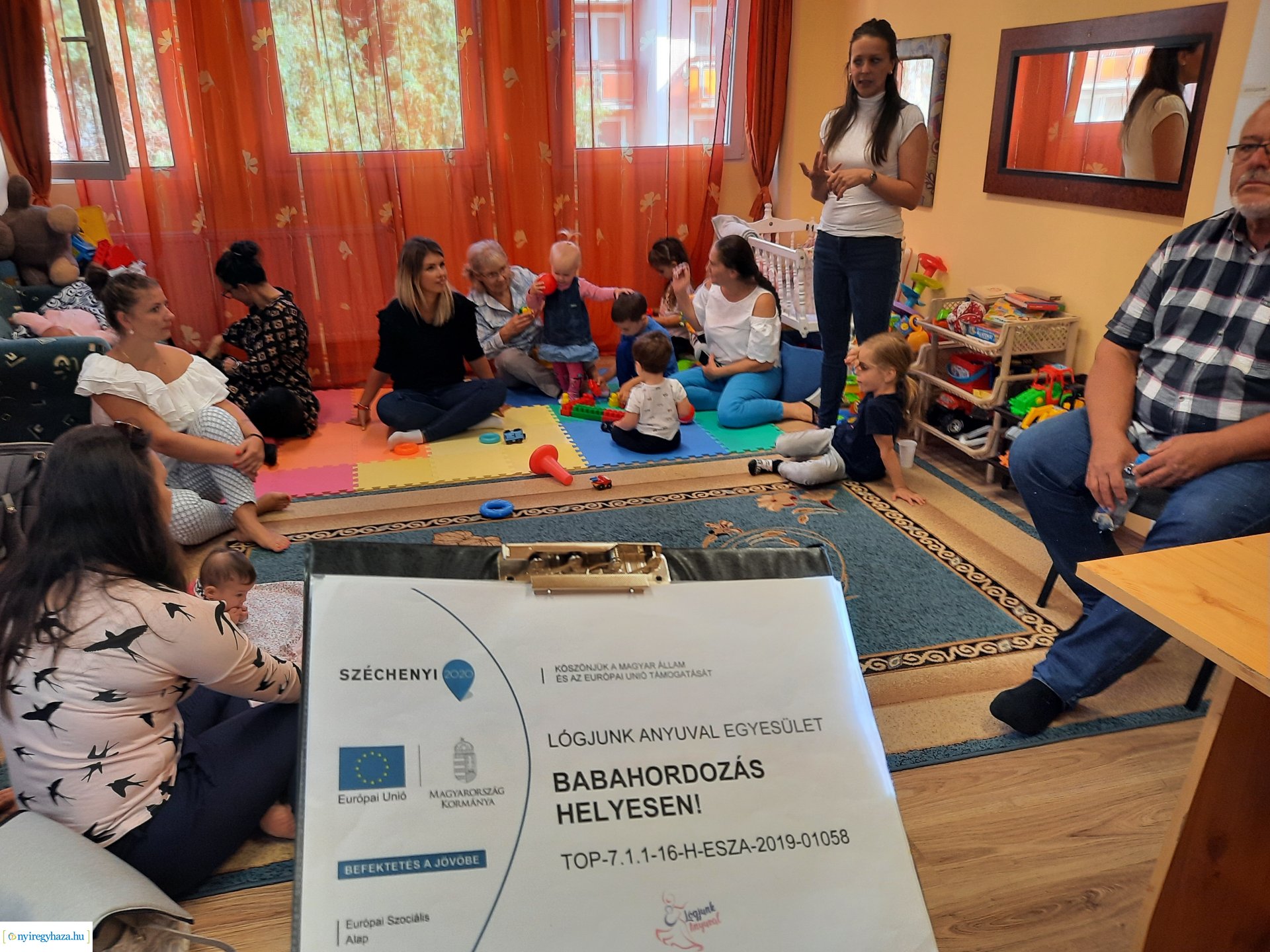 Lezárult a „Babahordozás helyesen!” című lakossági szemléletformáló program