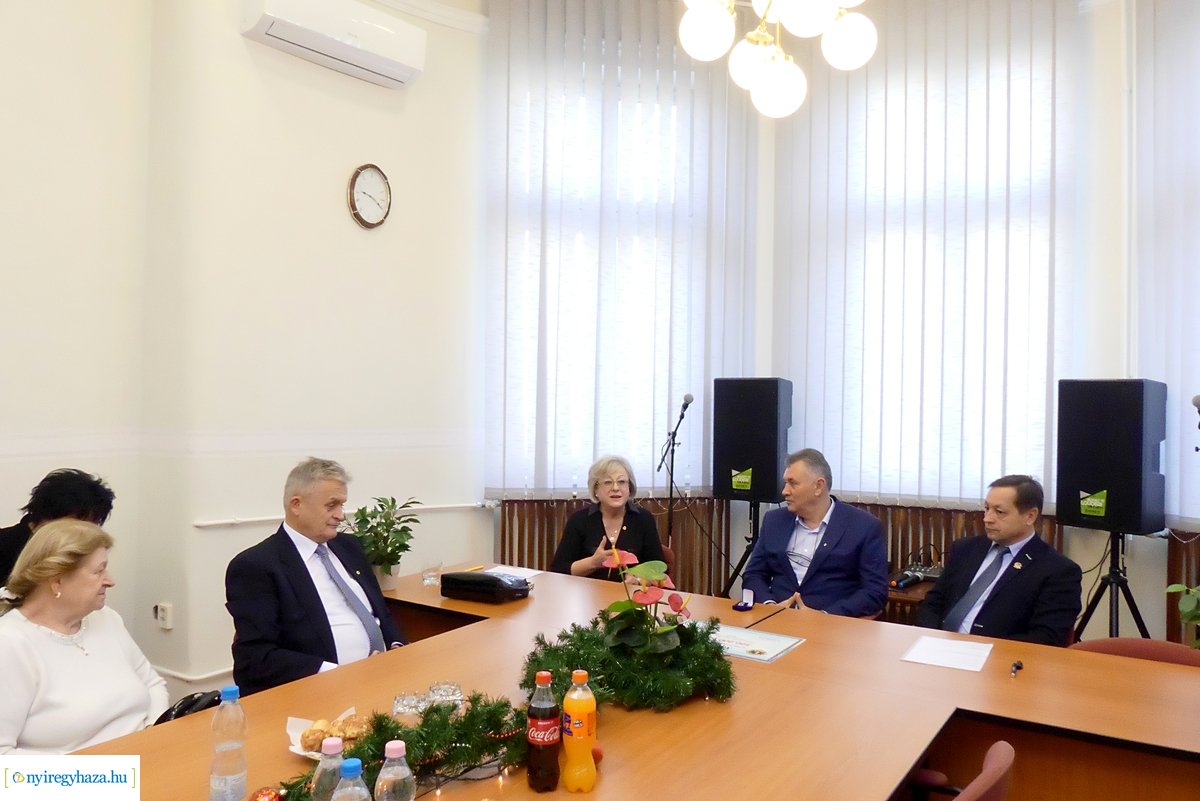 Lions adomány a kórháznak