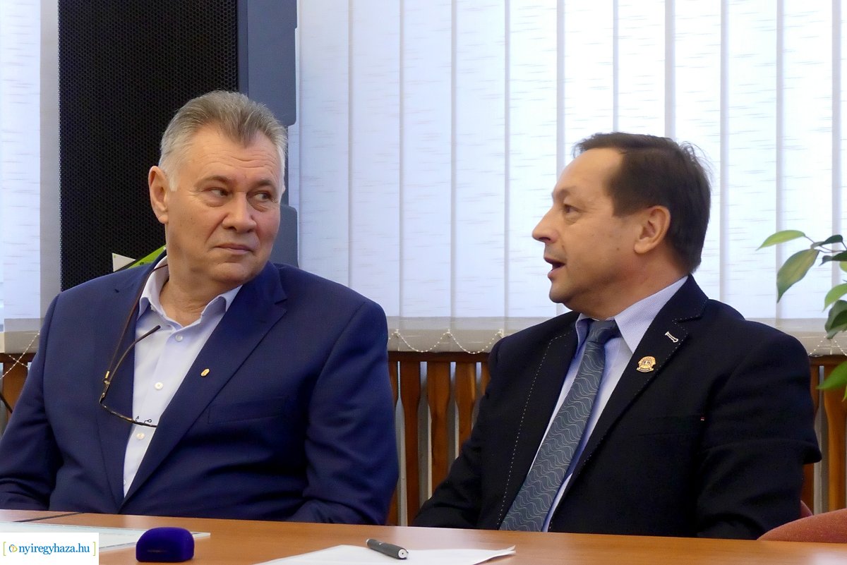 Lions adomány a kórháznak