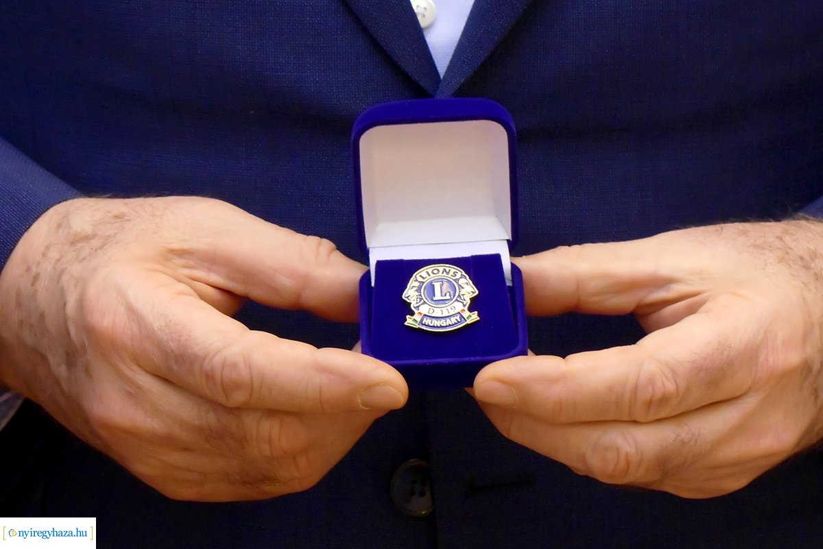 Lions adomány a kórháznak