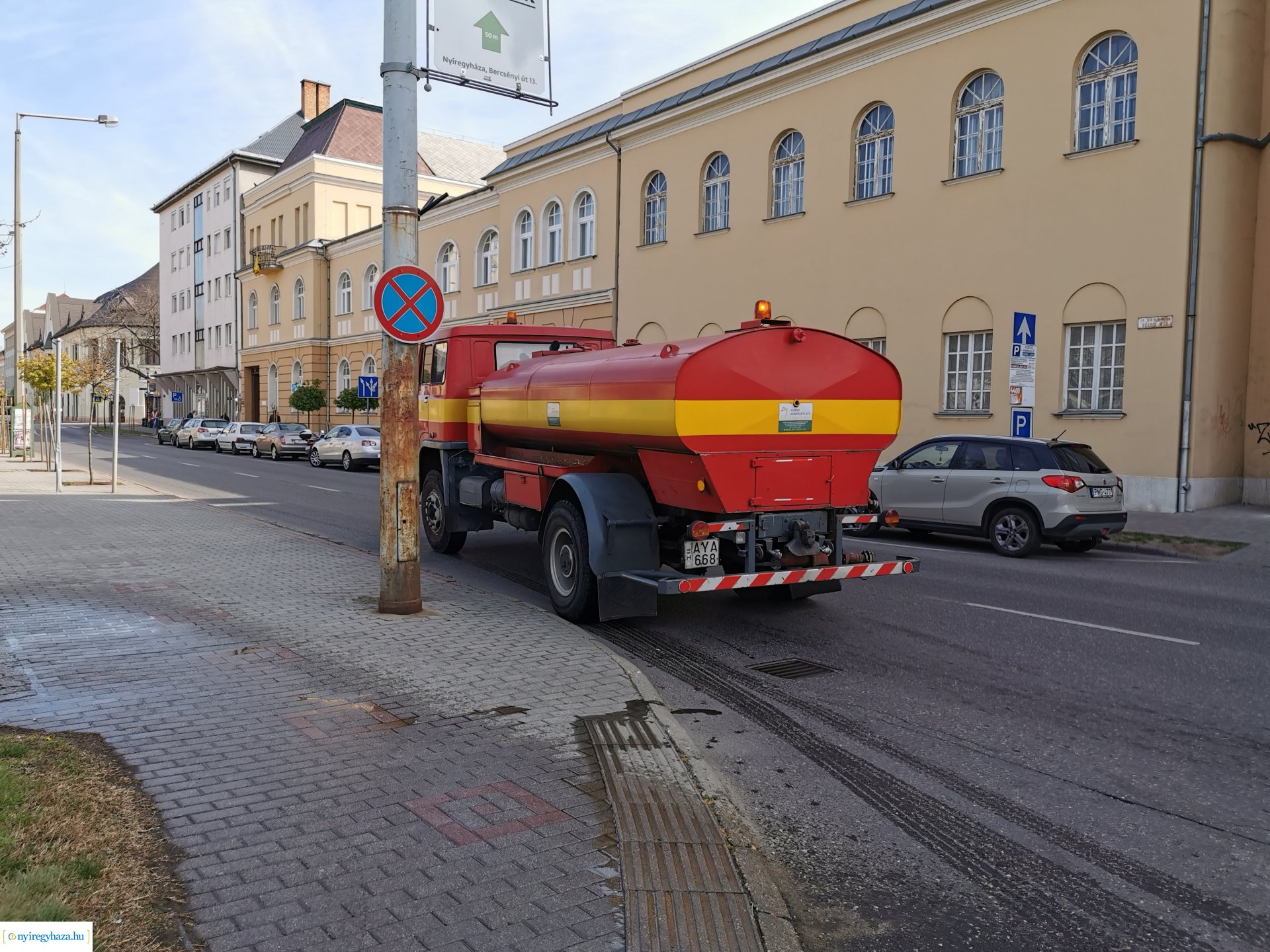 Locsolás a belvárosban