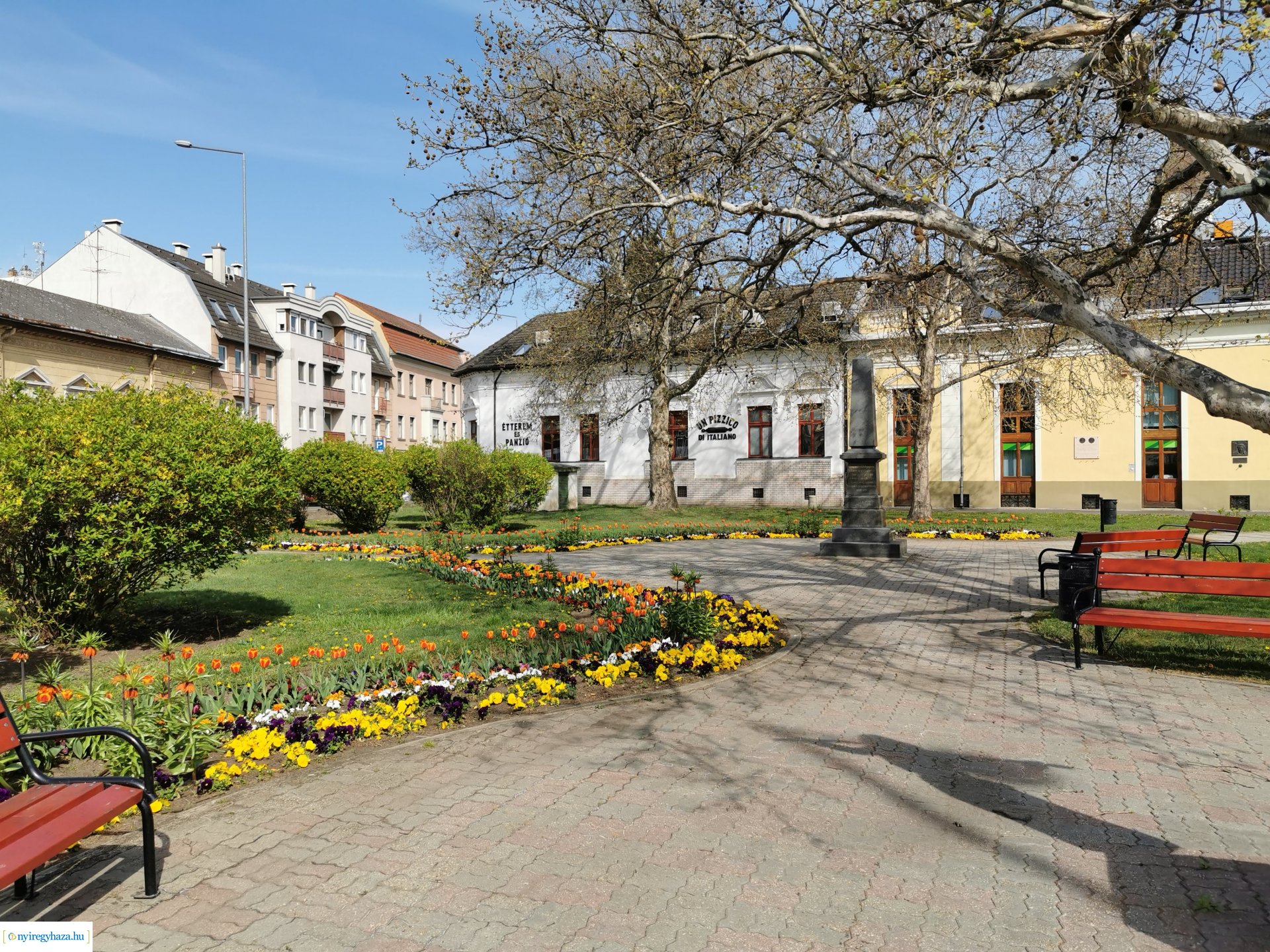 Locsolás a belvárosban