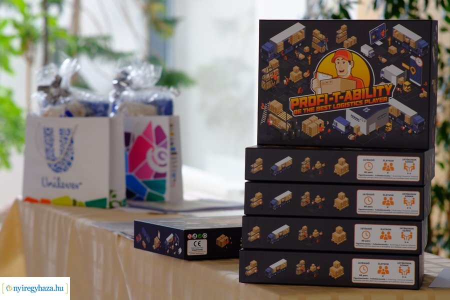 Logikai játék átadó az Inczédyben