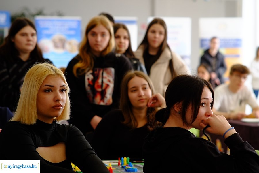 Logikai játék átadó az Inczédyben