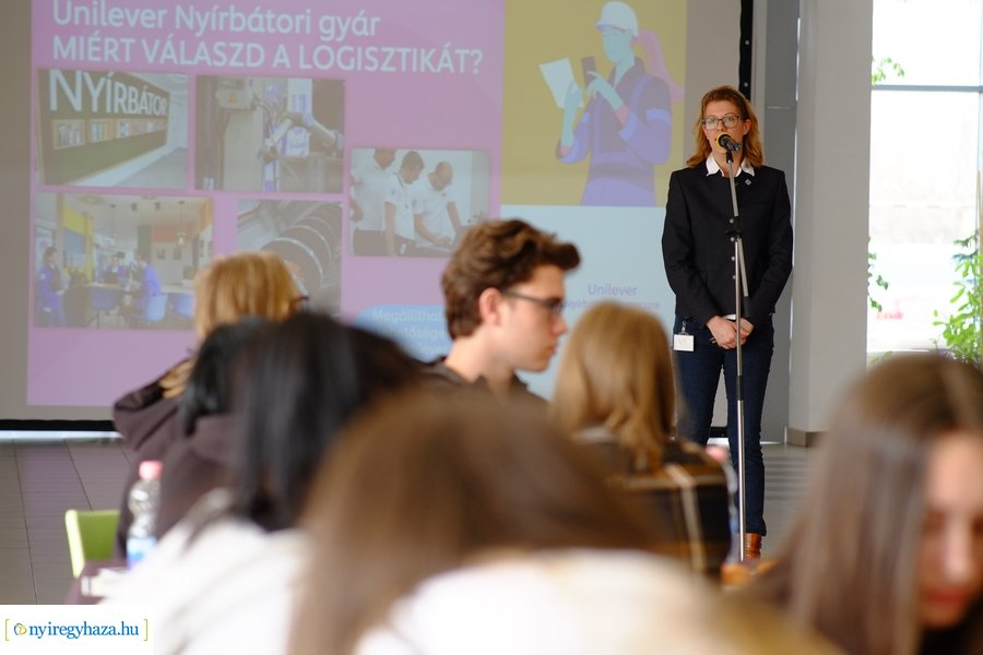 Logikai játék átadó az Inczédyben