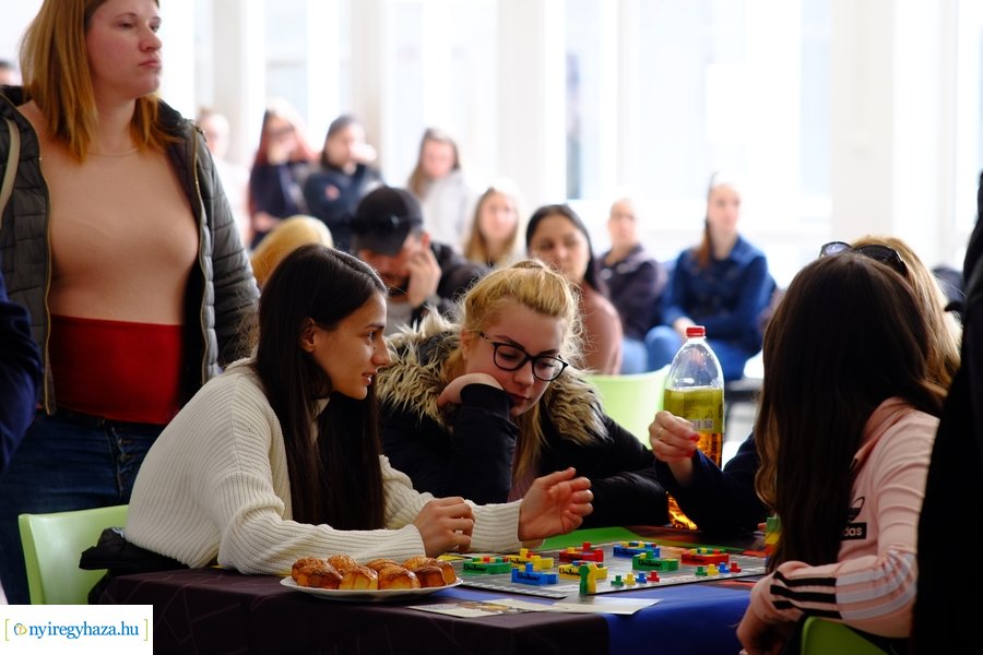 Logikai játék átadó az Inczédyben