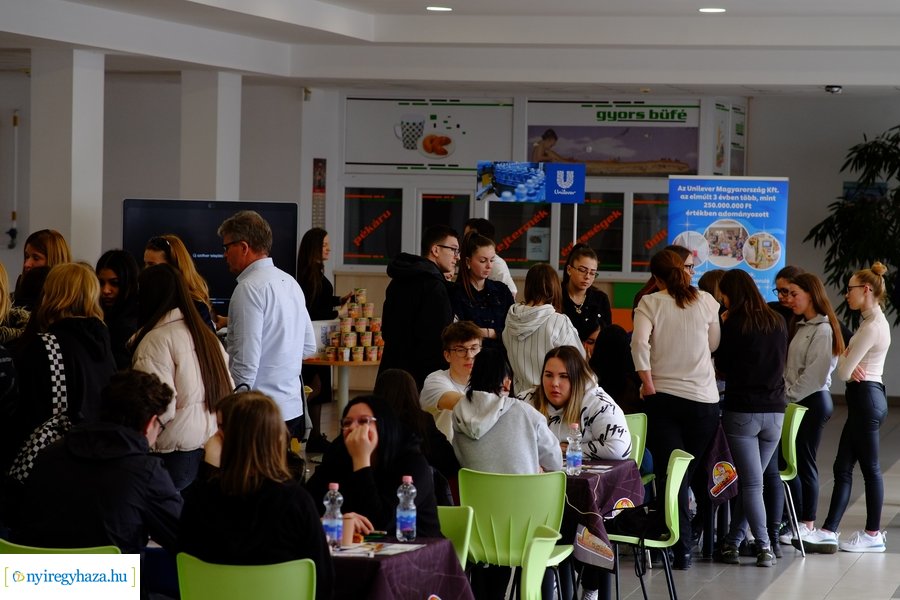 Logikai játék átadó az Inczédyben