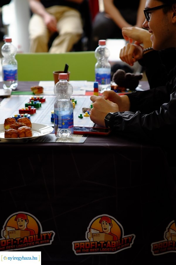 Logikai játék átadó az Inczédyben