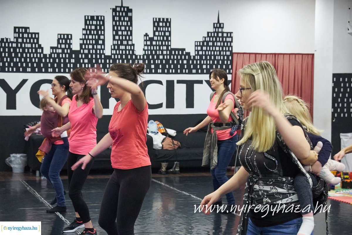 Lógjunk anyuval az új évben is