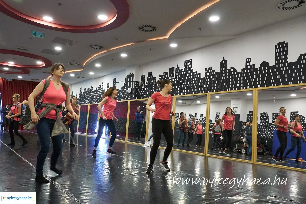 Lógjunk anyuval az új évben is