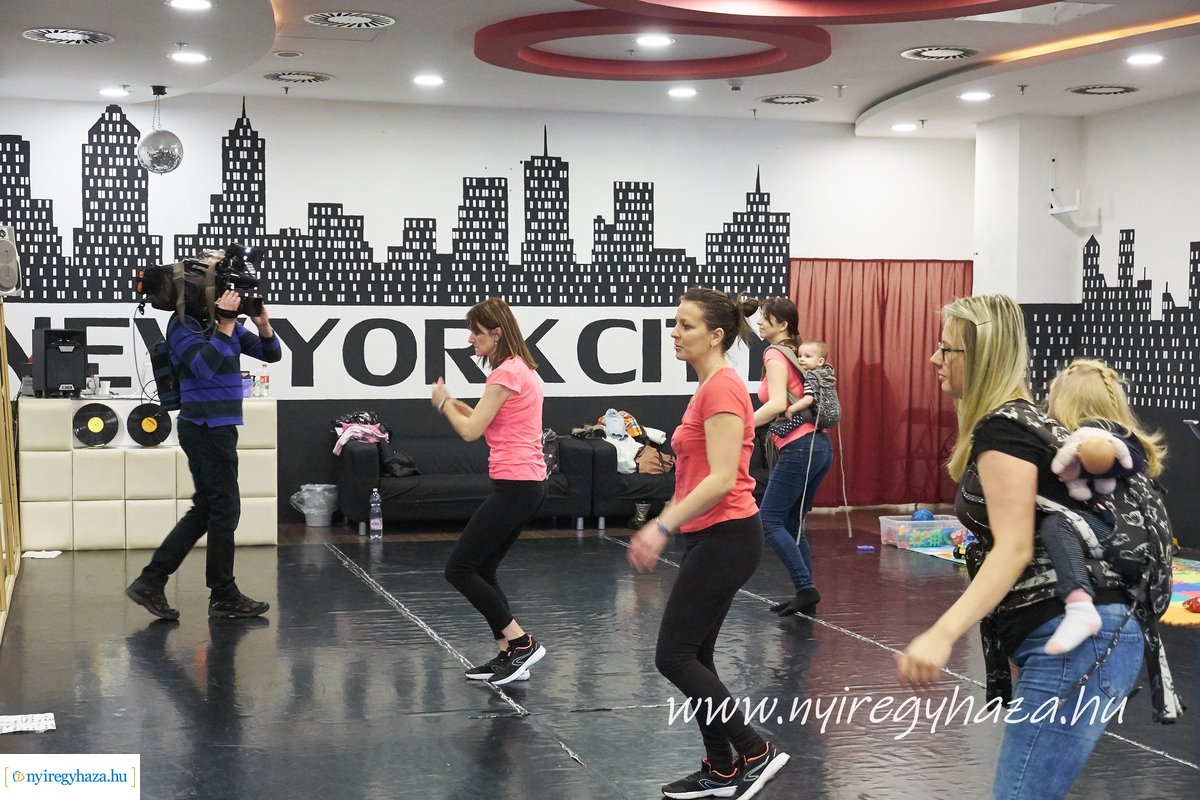 Lógjunk anyuval az új évben is