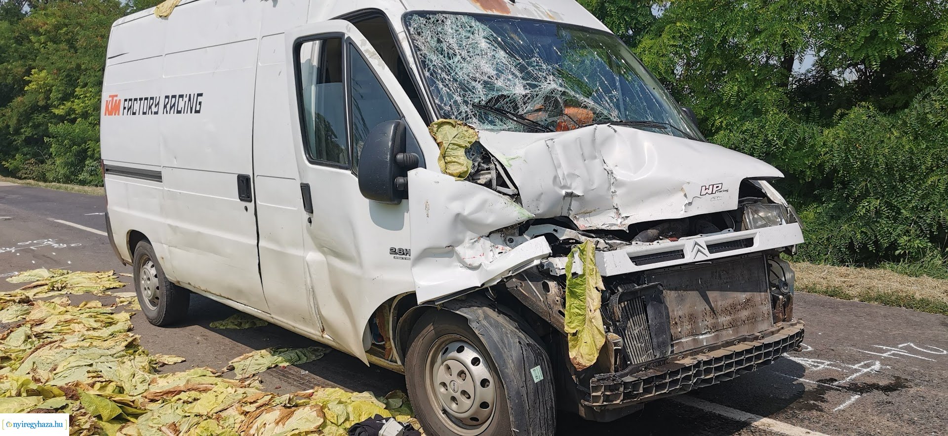 Lovaskocsival ütközött egy jármű Újfehértónál