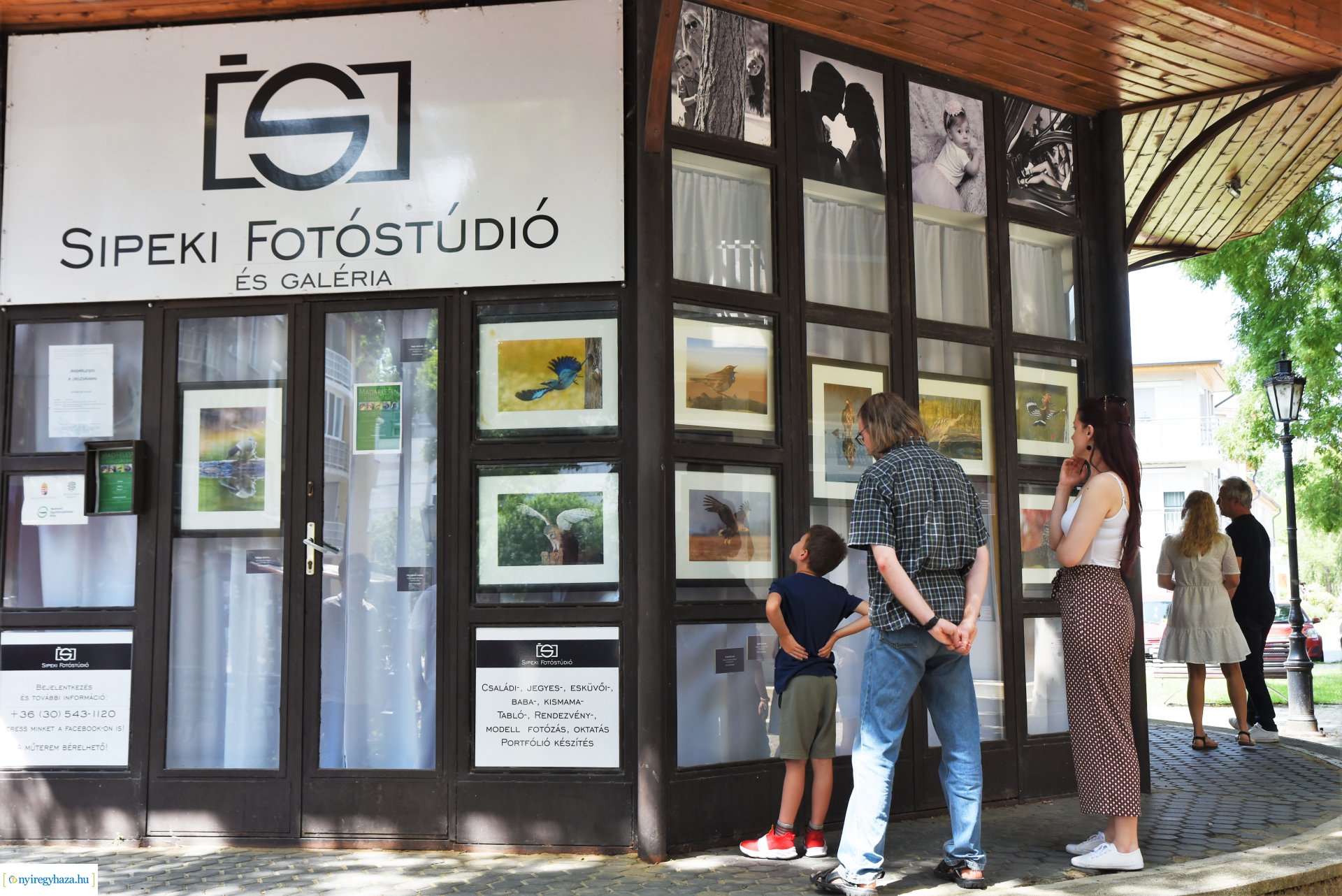 Madárlesen a Jászságban - kiállításmegnyitó a Nyírfa téri galérában