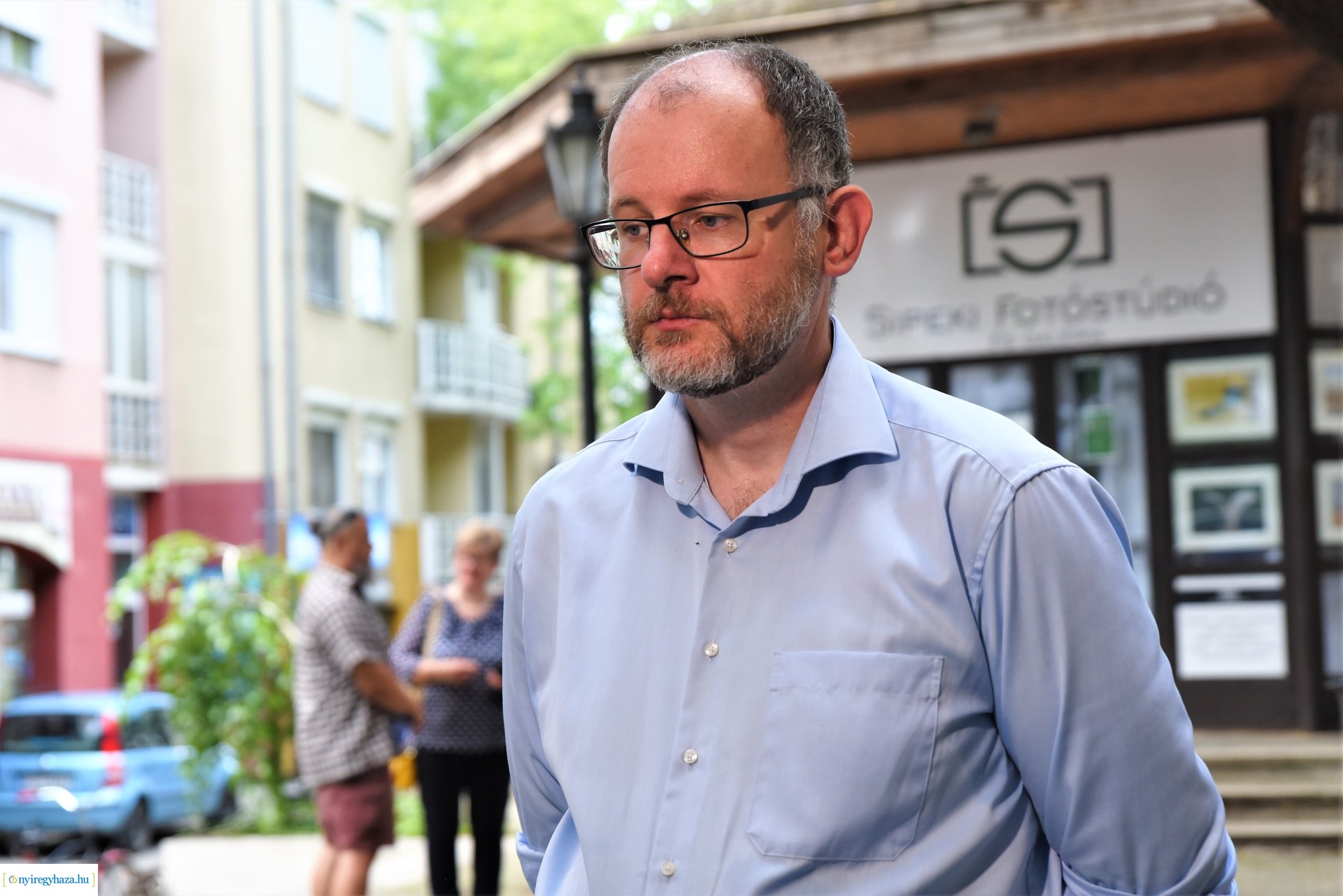 Madárlesen a Jászságban - kiállításmegnyitó a Nyírfa téri galérában