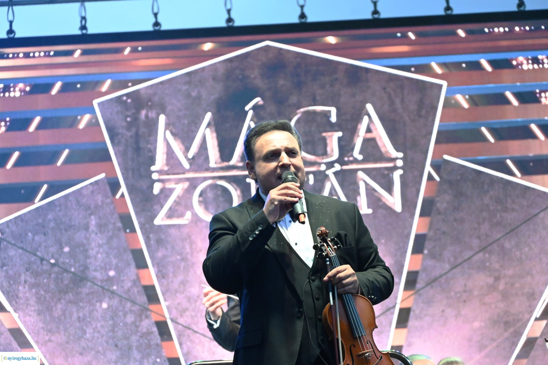 Mága Zoltán jubileumi koncertje a Kossuth téren