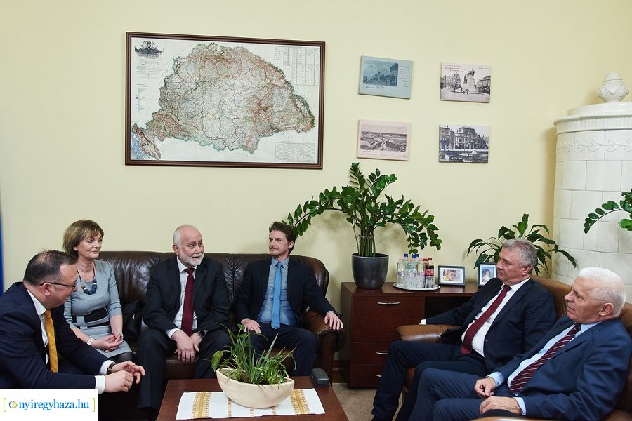 Magyar Arany Érdemkereszt kitüntetést kapott Dr Tormássi Géza