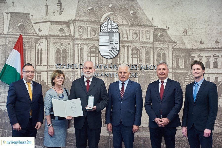 Magyar Arany Érdemkereszt kitüntetést kapott Dr Tormássi Géza