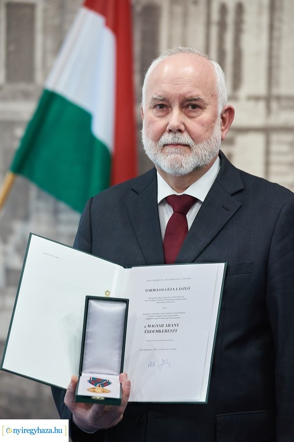 Magyar Arany Érdemkereszt kitüntetést kapott Dr Tormássi Géza
